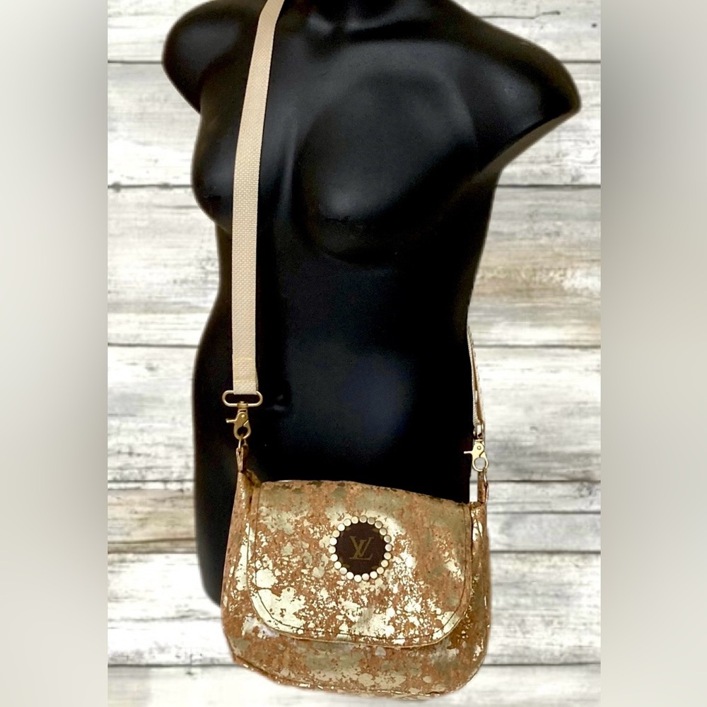 Hand Crafted Crossbody Saddle Bag